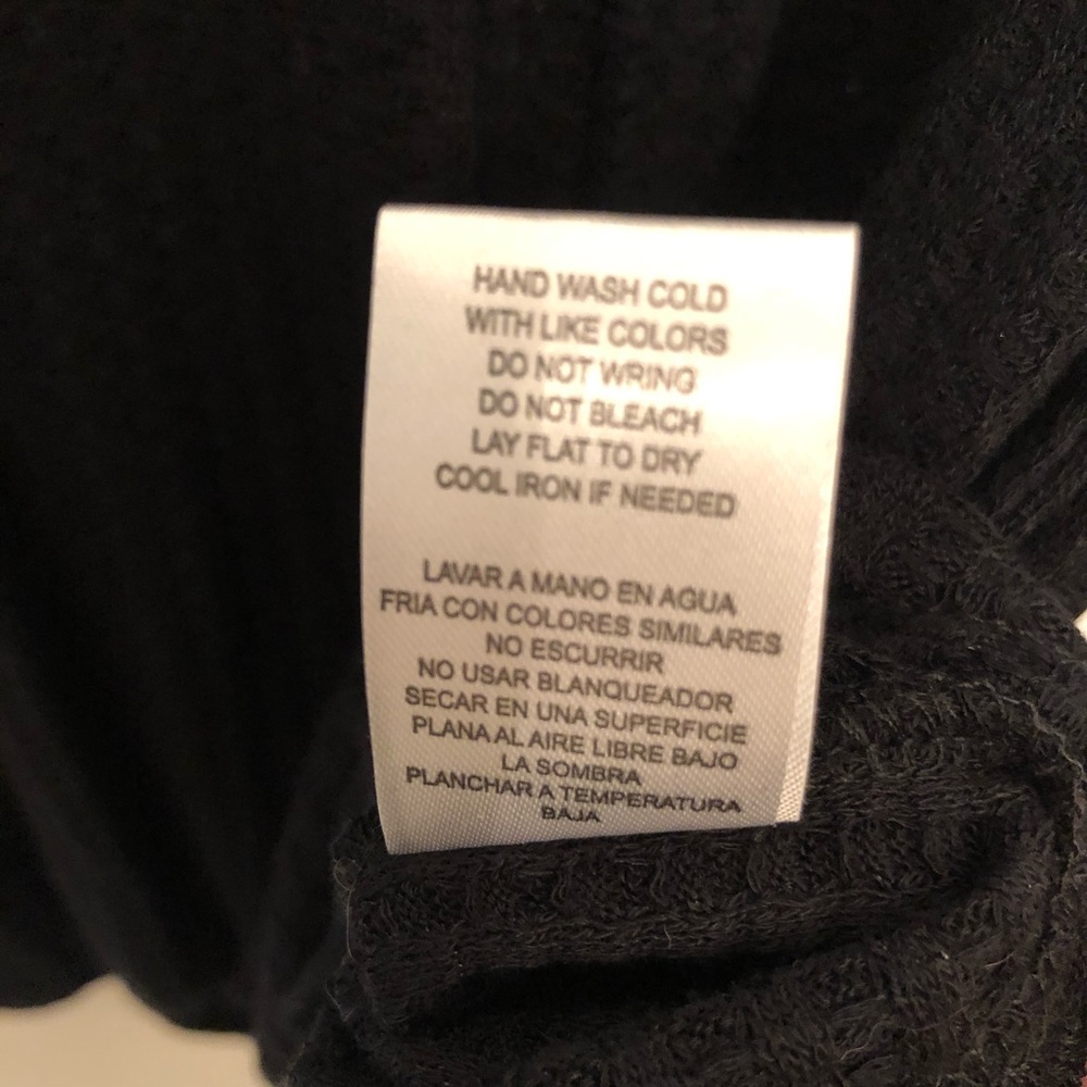 NWT Chasor Black Long Sleeve Top.  Size Large - Picture 9 of 9